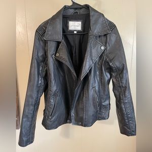 Women’s Lucky Brand Moto Leather Jacket Size Large ( faux leather )